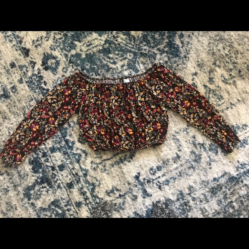 Divided Long Sleeve Crop Top